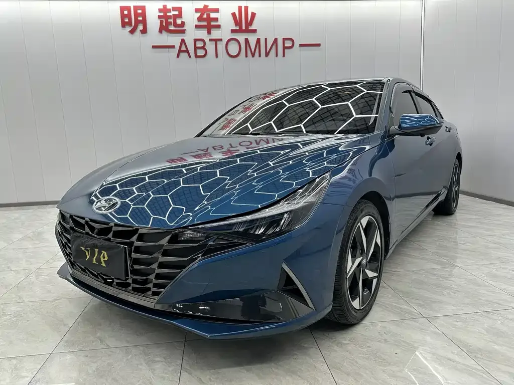 Hyundai Elantra 2023 из CN, фото 1