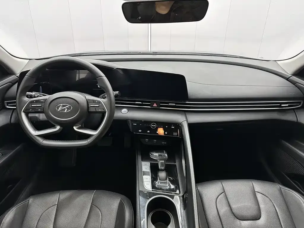 Hyundai Elantra 2023 из CN, фото 6