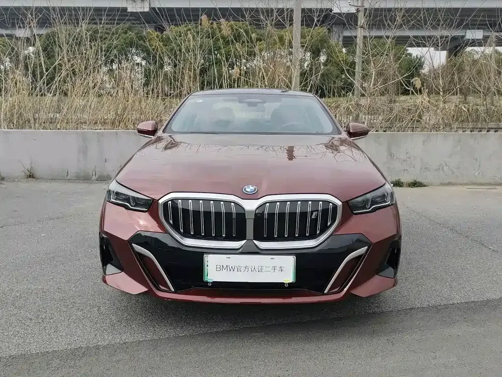 BMW i5 — фото 5