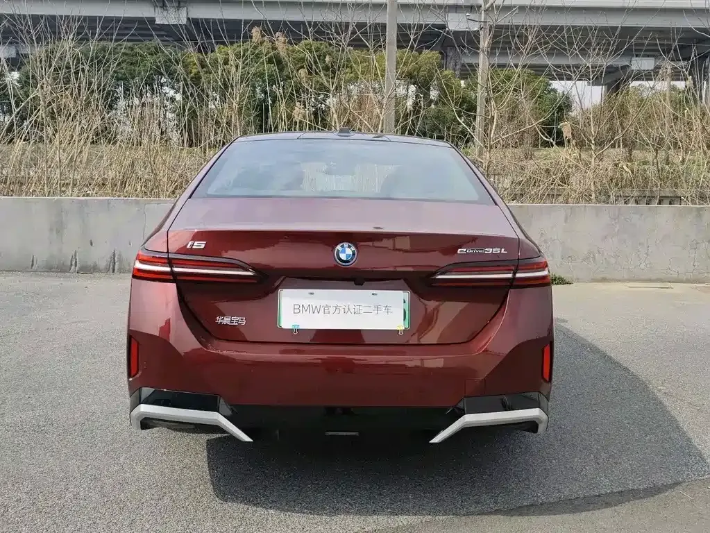 BMW i5 — фото 3