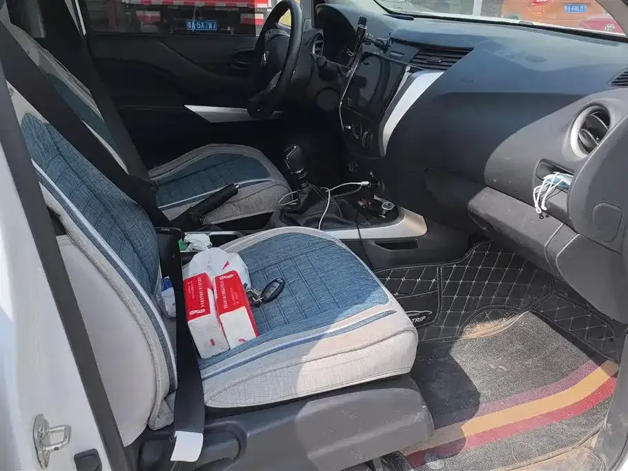 Nissan Navara 2021 из CN, фото 7