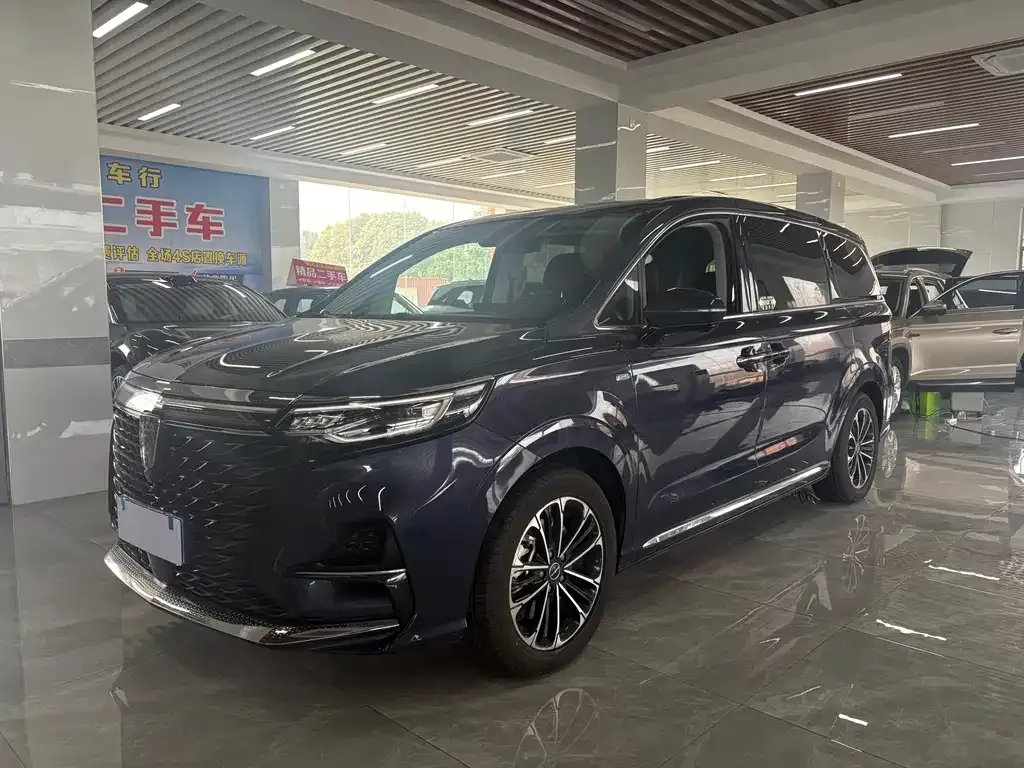 Roewe iMAX8 — фото 1