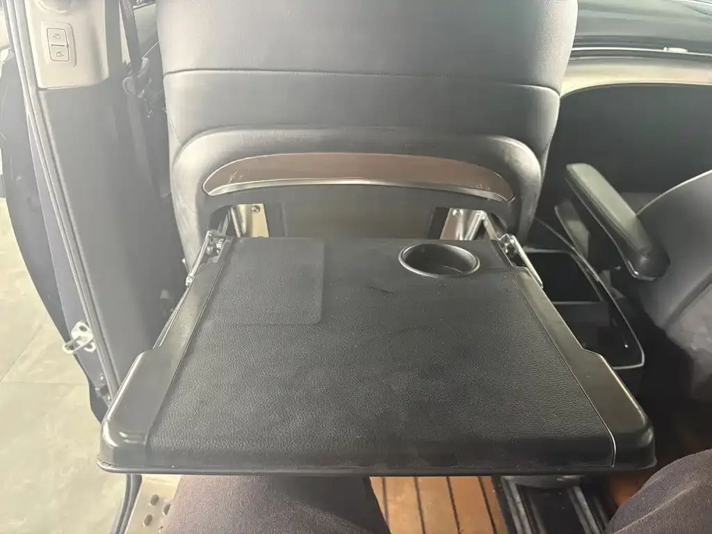 Roewe iMAX8 — фото 2