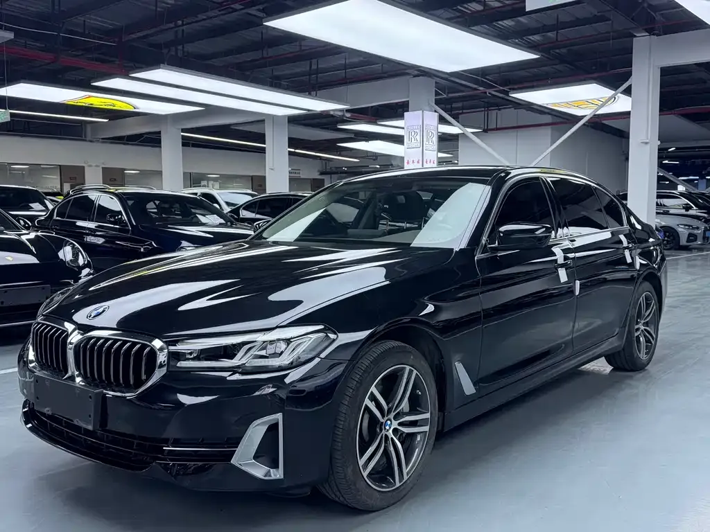BMW 5 Series — фото 10