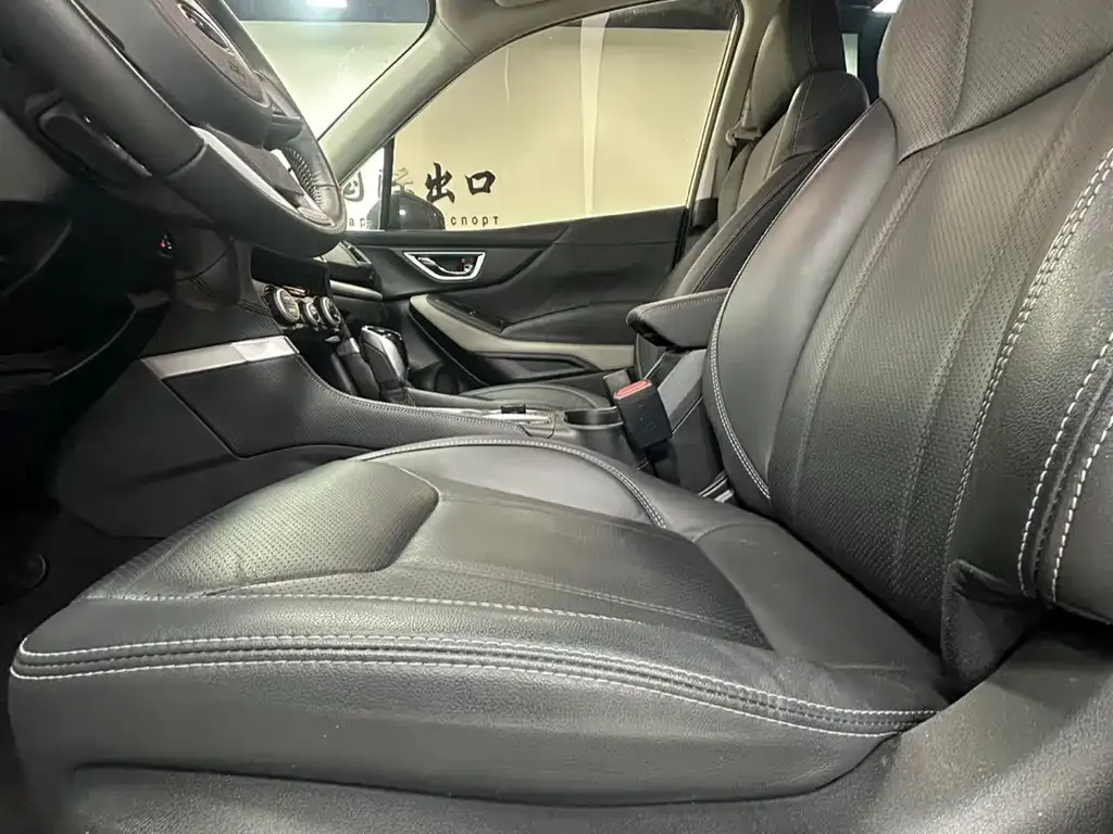 Subaru Forester 2022 из CN, фото 8