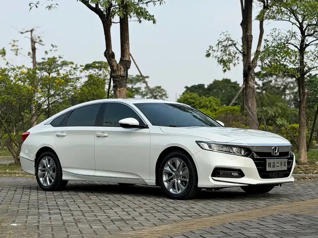 Honda Accord — фото 3