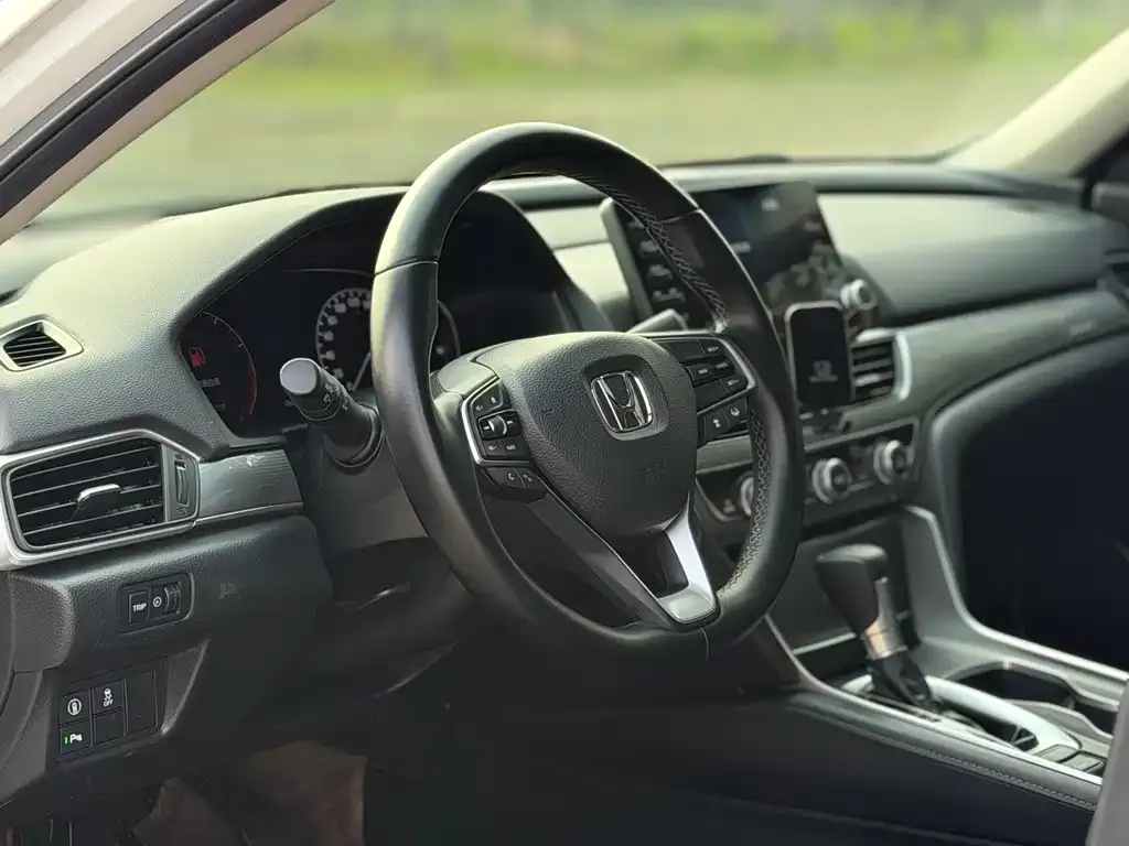 Honda Accord — фото 2