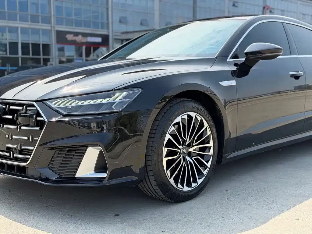 Audi A7L 2025 из CN, фото 9