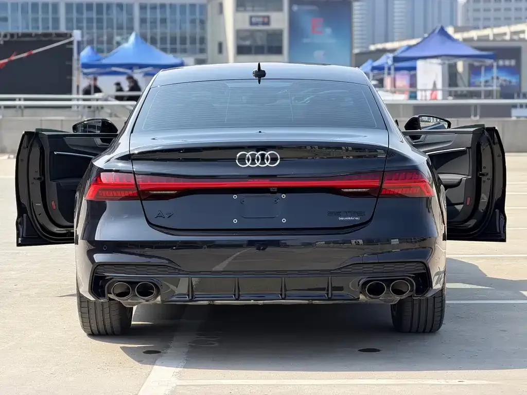 Audi A7L 2025 из CN, фото 6