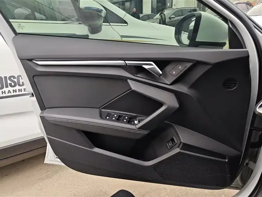 Audi A3 2023 из CN, фото 6