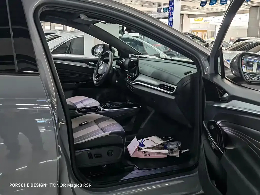 Volkswagen ID.4 Crozz — фото 9