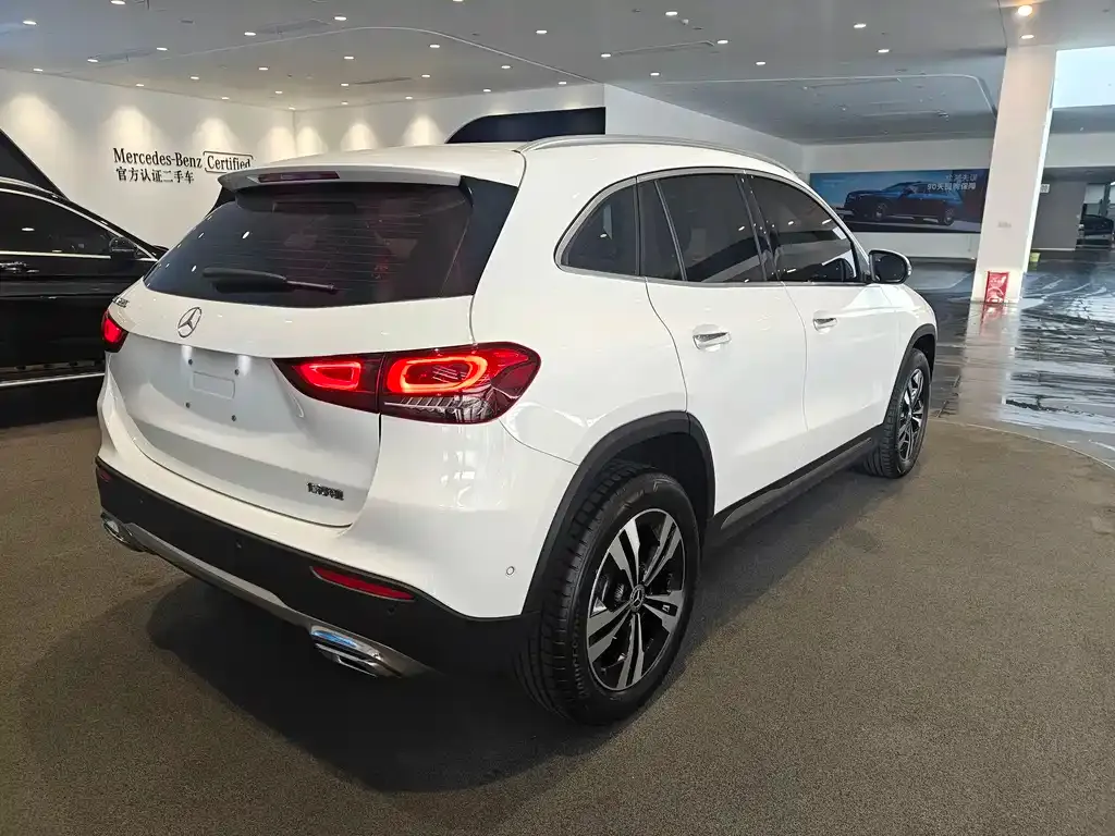 Mercedes-Benz GLA — фото 9