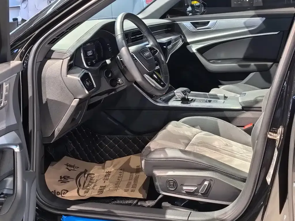 Audi A6L 2023 из CN, фото 4
