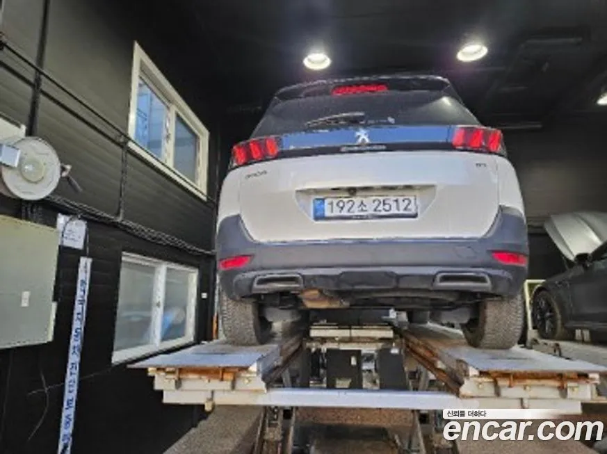 Peugeot 5008 2022 из KR, фото 2