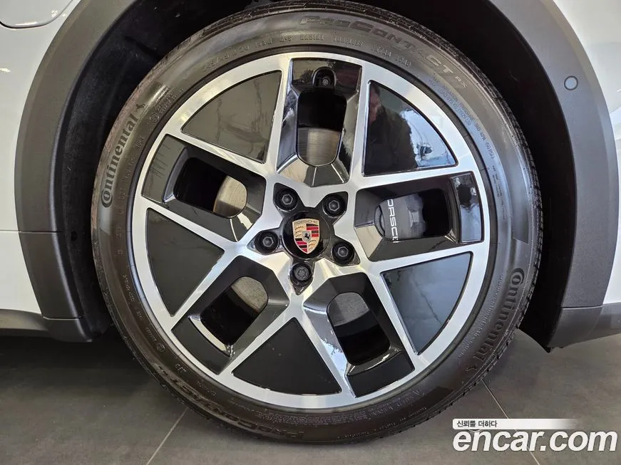 Porsche Taycan 2025 из KR, фото 2