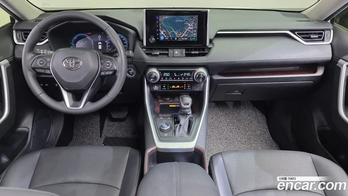 Toyota RAV4 — фото 9