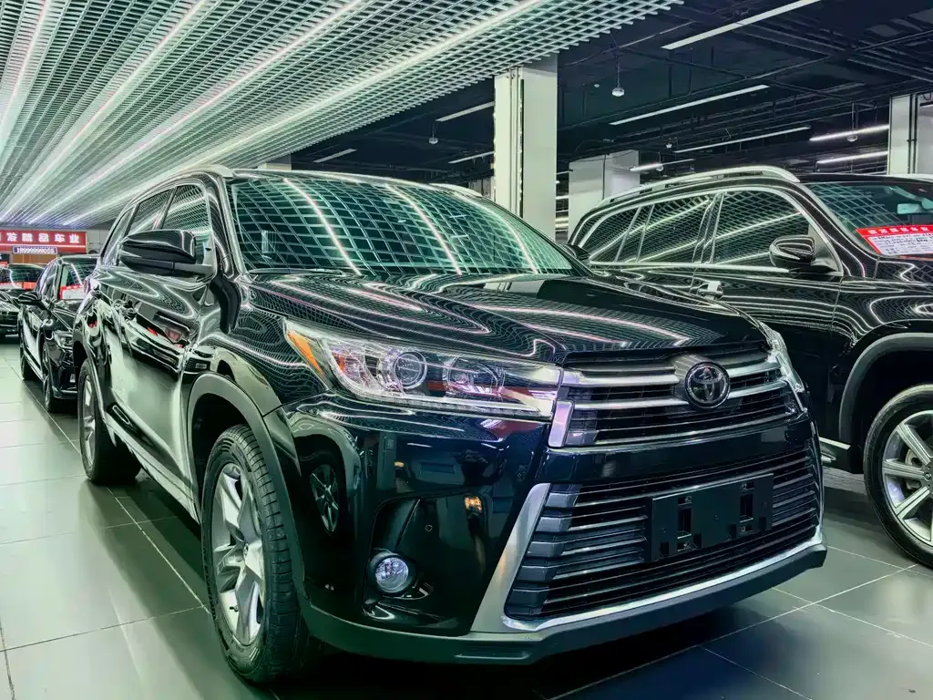 Toyota Highlander — фото 5