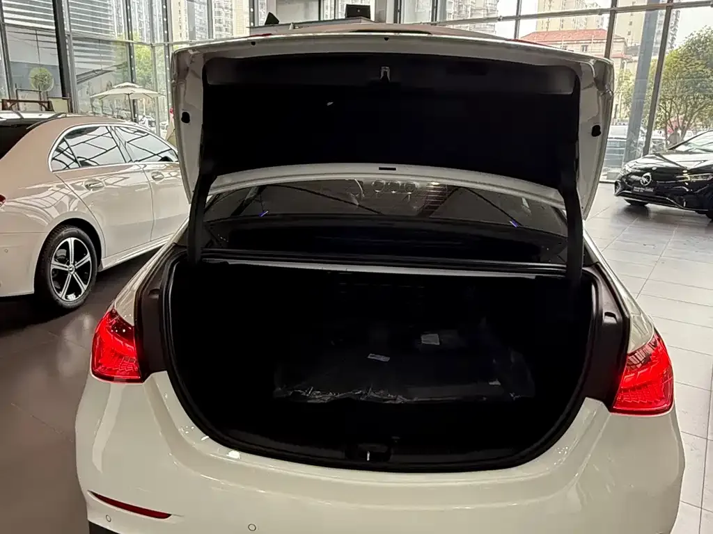 Mercedes-Benz C-Class 2024 из CN, фото 7