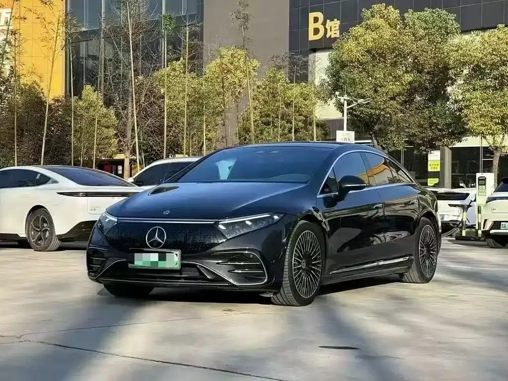 Mercedes-Benz EQS — фото 1