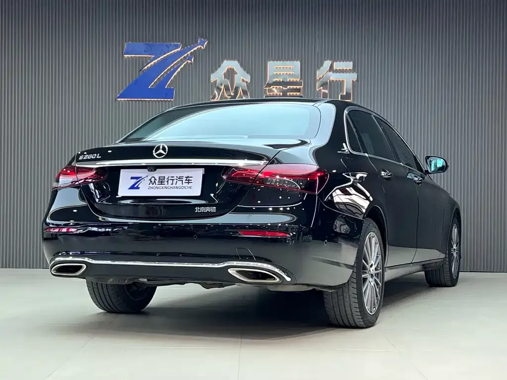 Mercedes-Benz E-Class — фото 10