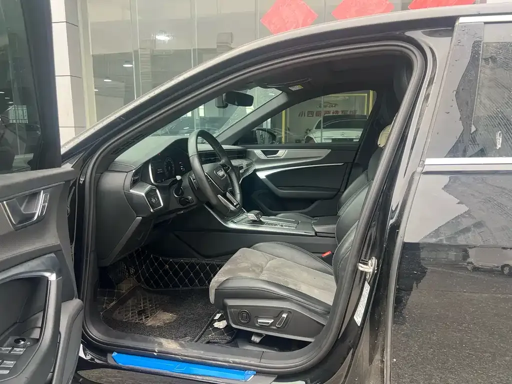 Audi A6L 2023 из CN, фото 10