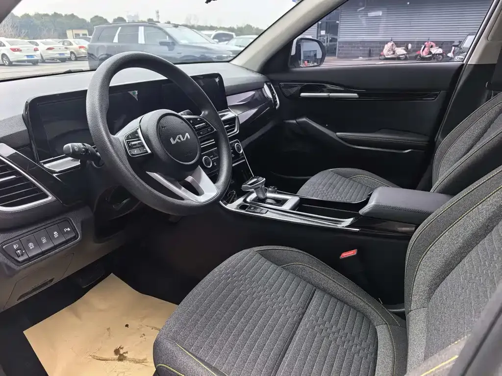 Kia Seltos 2025 из CN, фото 5