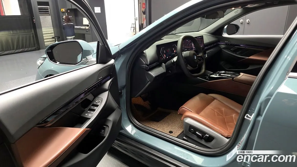 BMW 5-Series 2024 из KR, фото 9