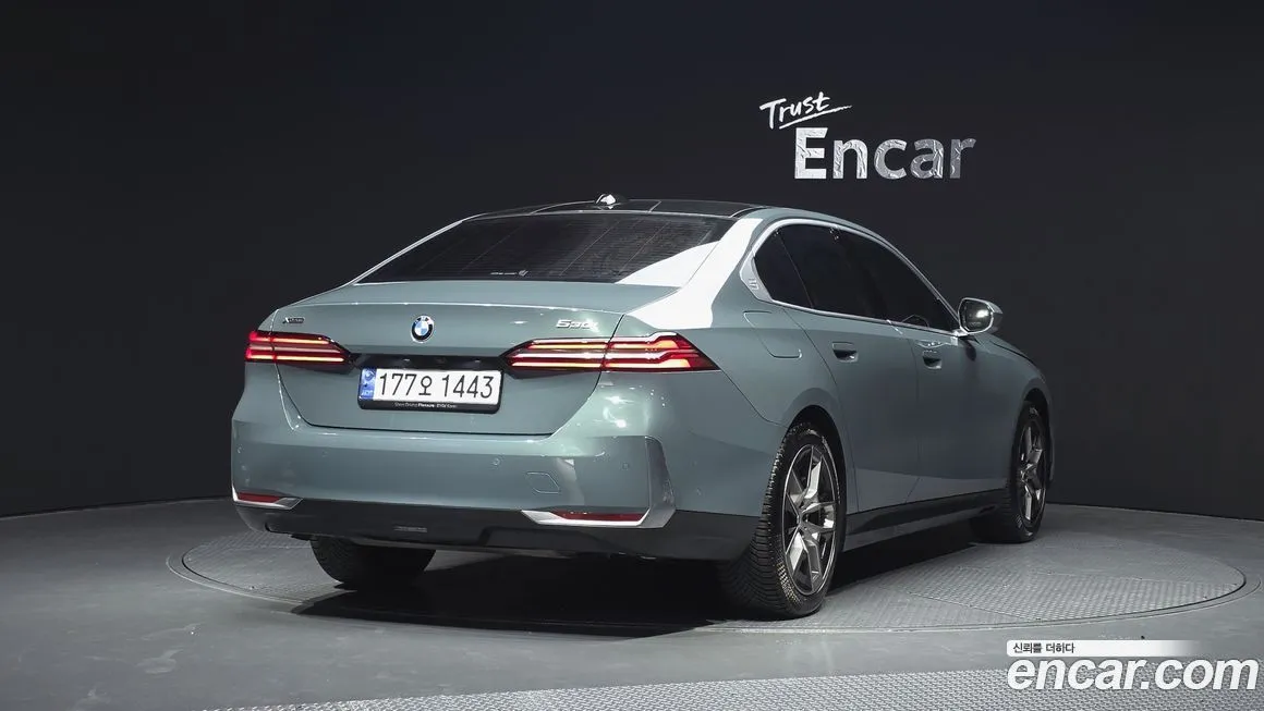 BMW 5-Series 2024 из KR, фото 2