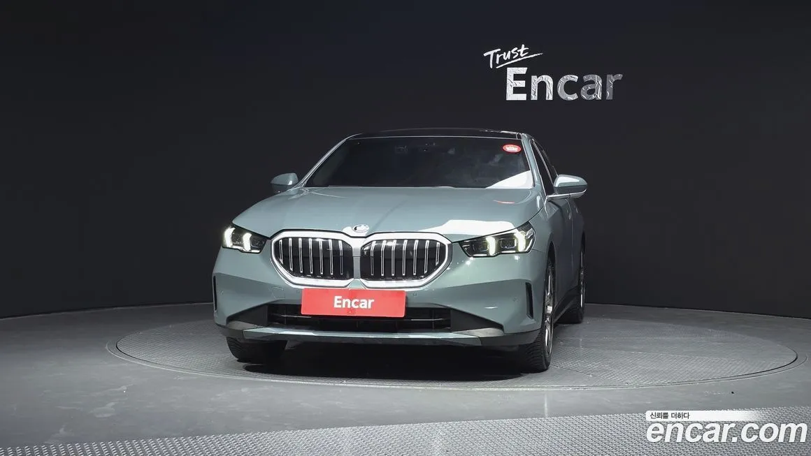 BMW 5-Series 2024 из KR, фото 3