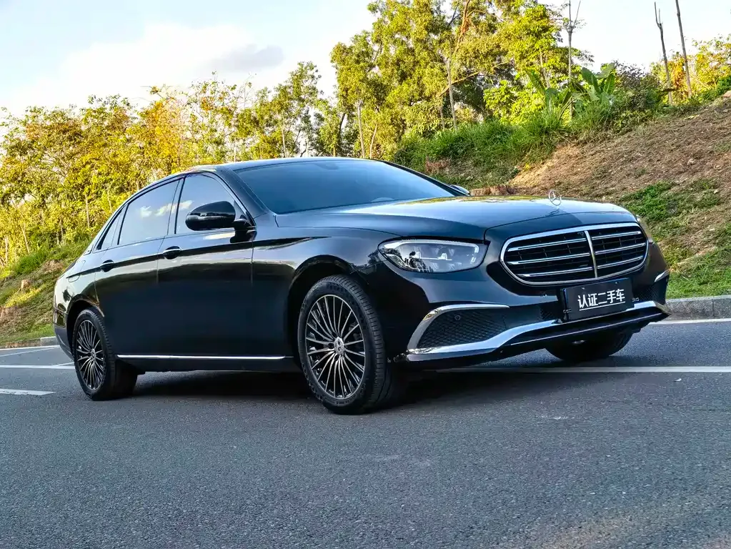 Mercedes-Benz E-Class — фото 10