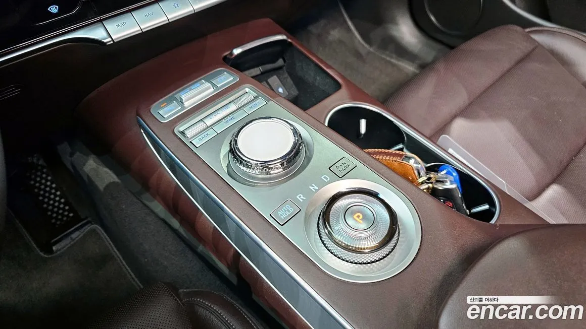 Genesis GV70 — фото 10