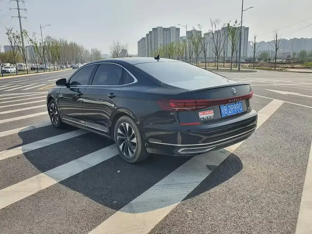 Volkswagen Passat — фото 8