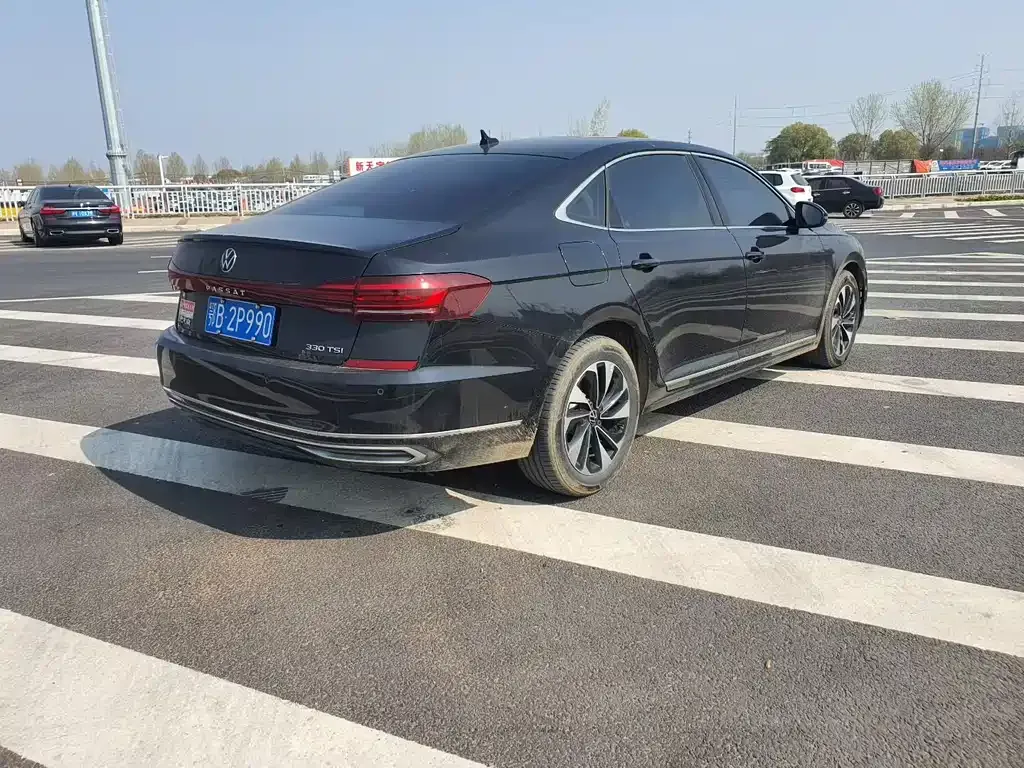 Volkswagen Passat — фото 9