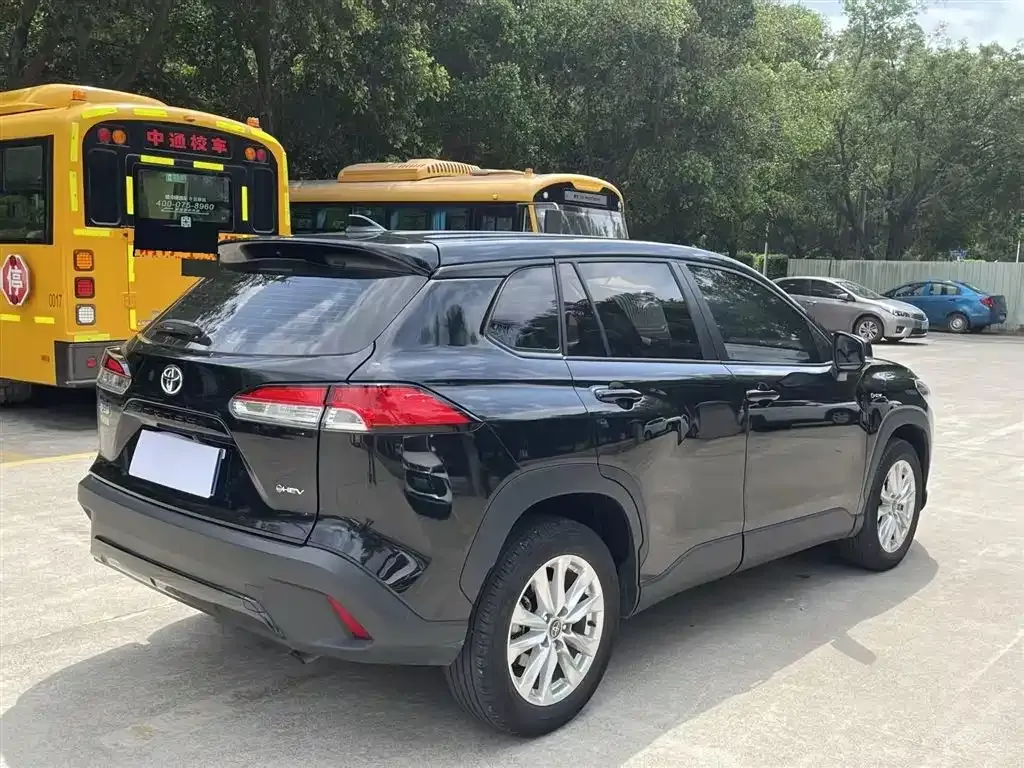 Toyota Corolla Cross — фото 3