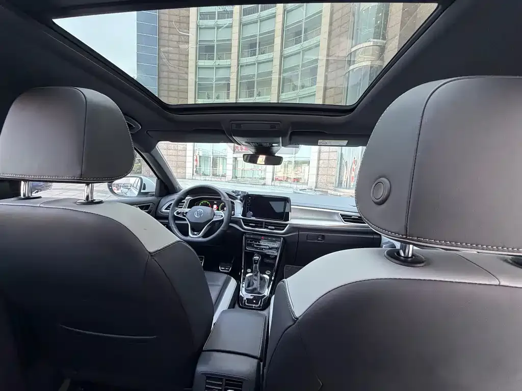 Volkswagen T-Roc 2023 из CN, фото 4
