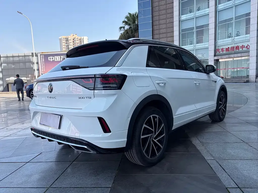 Volkswagen T-Roc 2023 из CN, фото 8
