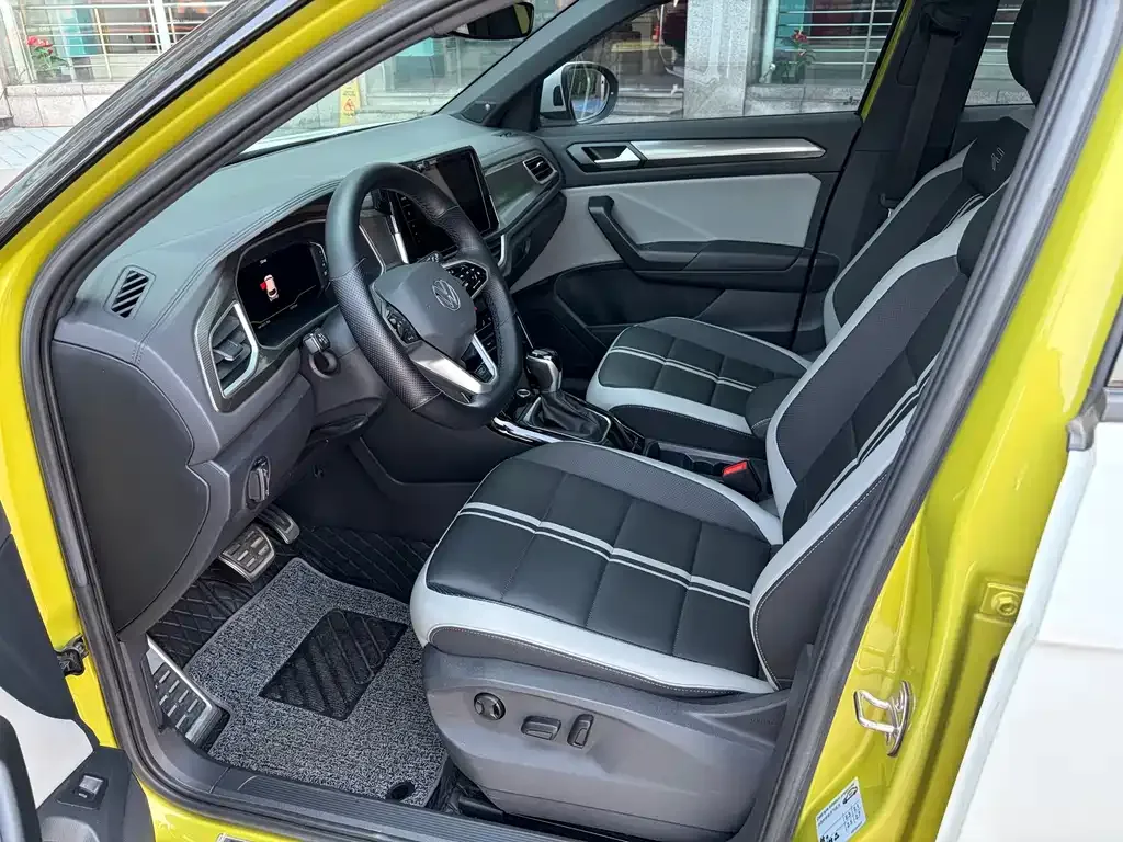 Volkswagen T-Roc 2023 из CN, фото 7