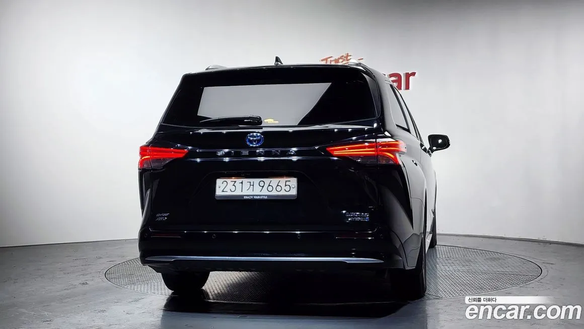 Toyota Sienna 2021 из KR, фото 2
