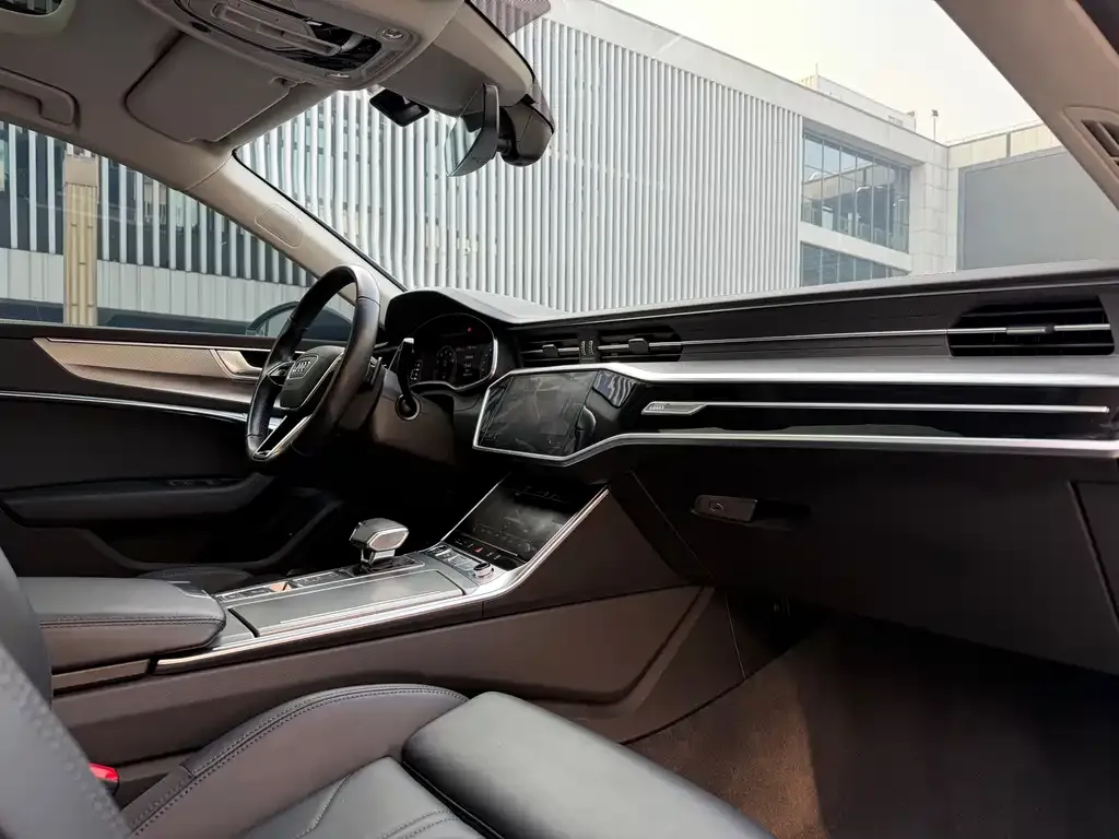 Audi A7 — фото 2