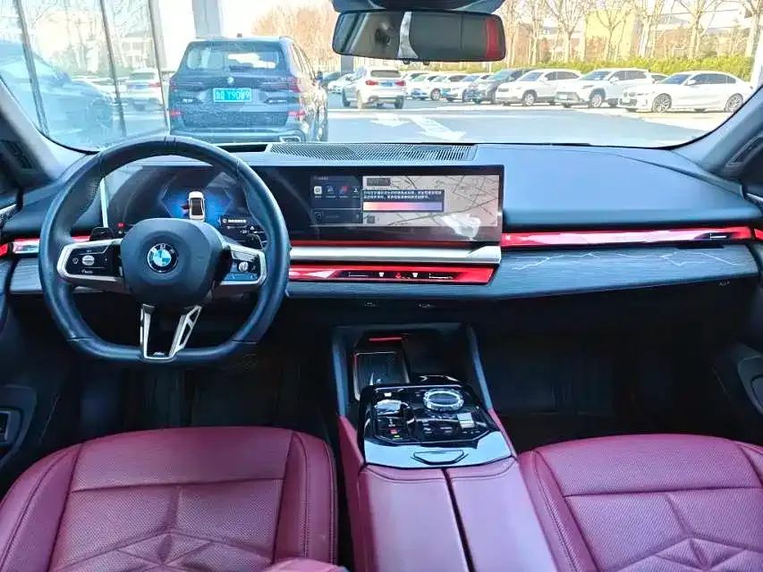 BMW 5 Series — фото 9