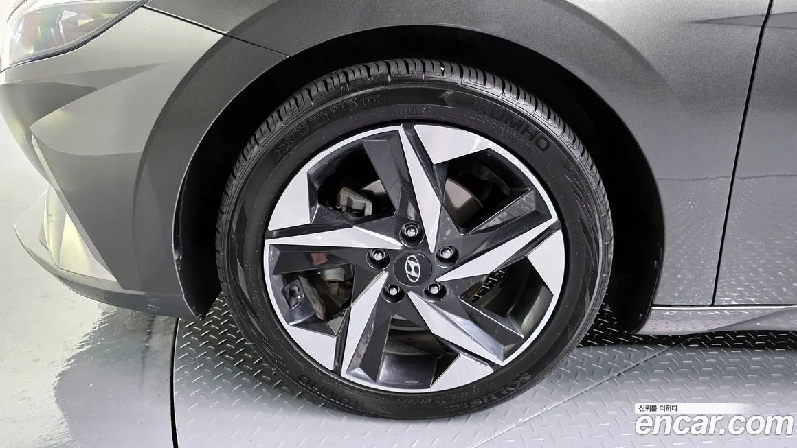 Hyundai AVANTE — фото 3