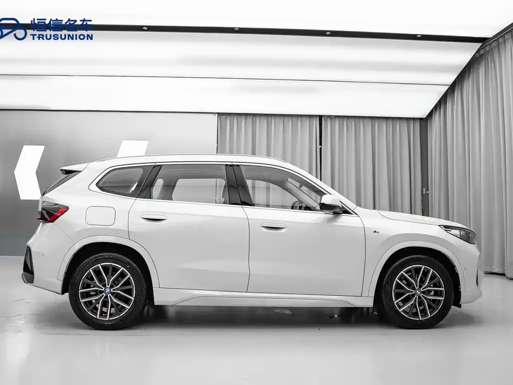 BMW iX1 2025 из CN, фото 10