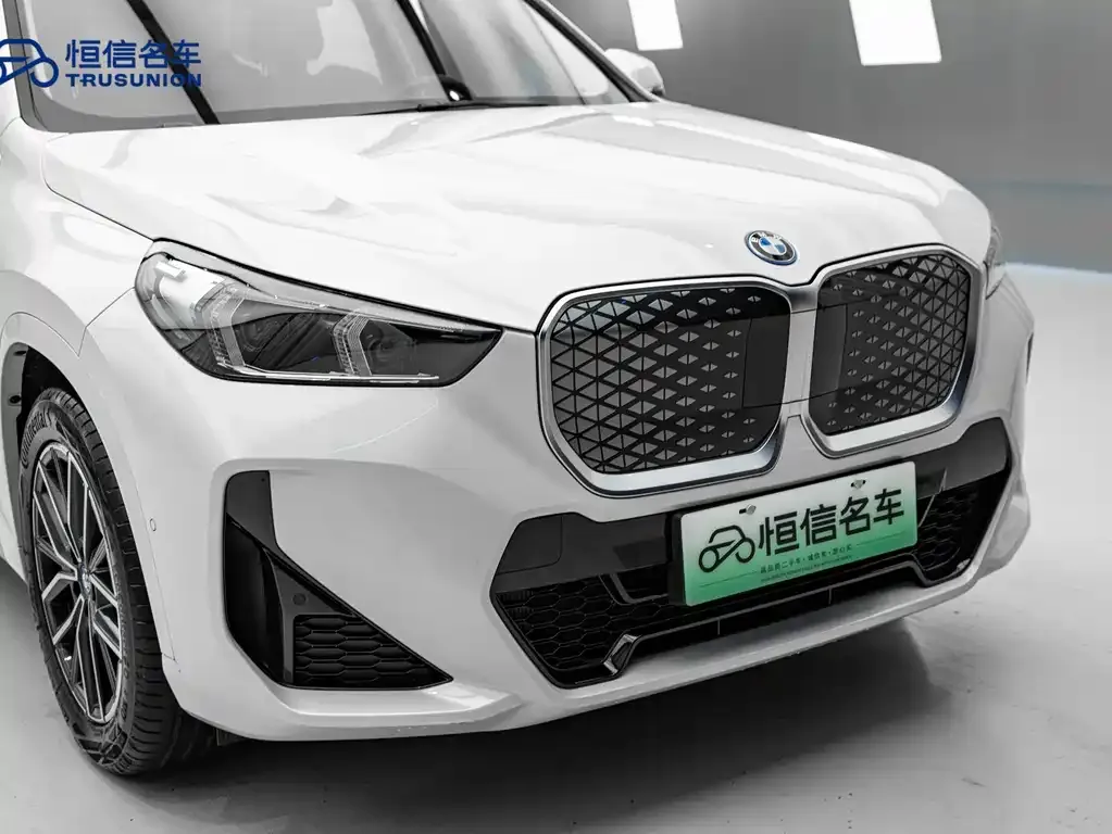 BMW iX1 2025 из CN, фото 7