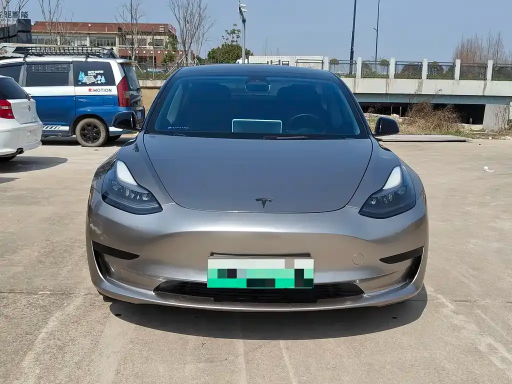 Tesla Model 3 — фото 3
