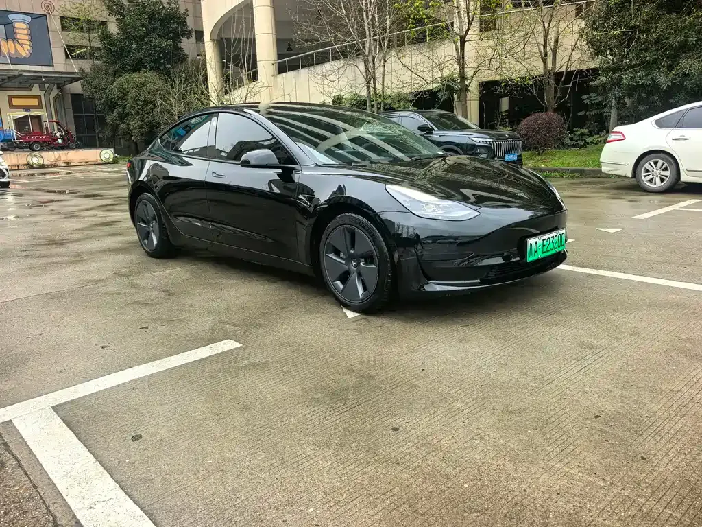 Tesla Model 3 — фото 8