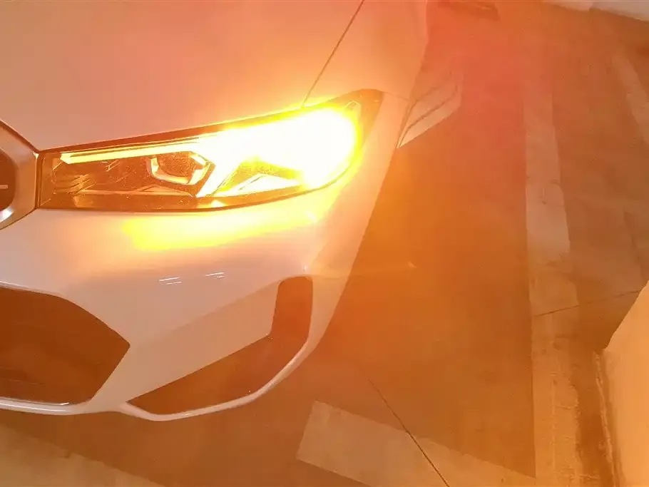BMW 3 Series 2024 из CN, фото 8