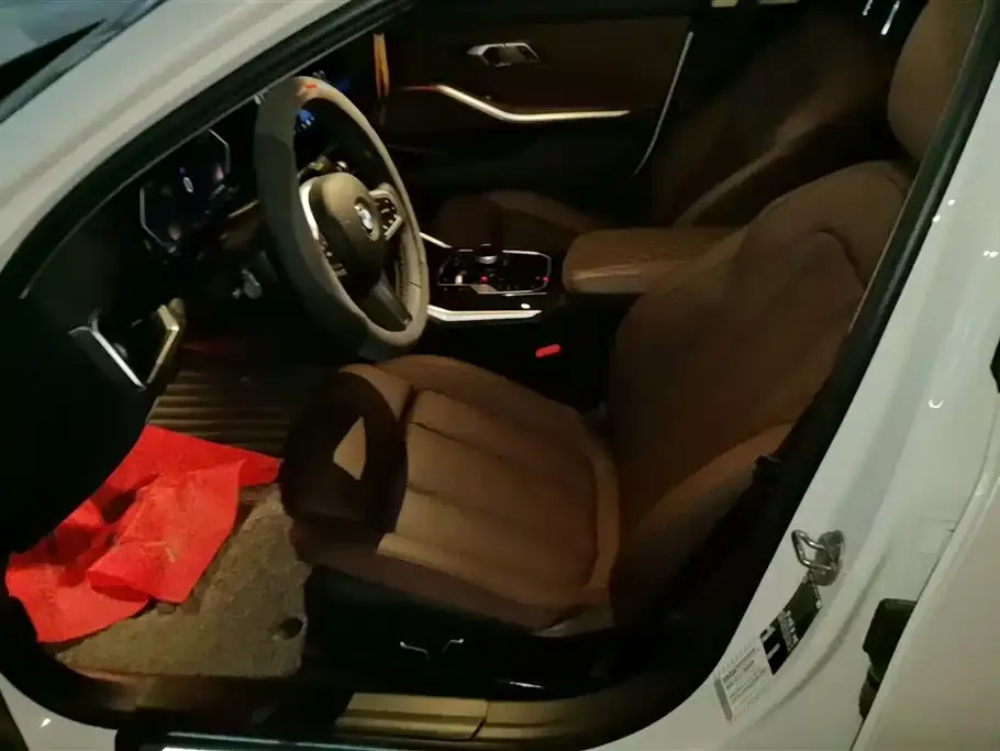 BMW 3 Series 2024 из CN, фото 7
