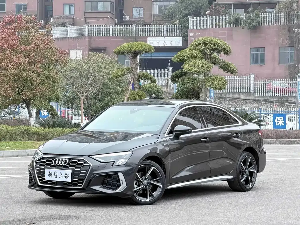 Audi A3 2023 из CN, фото 1