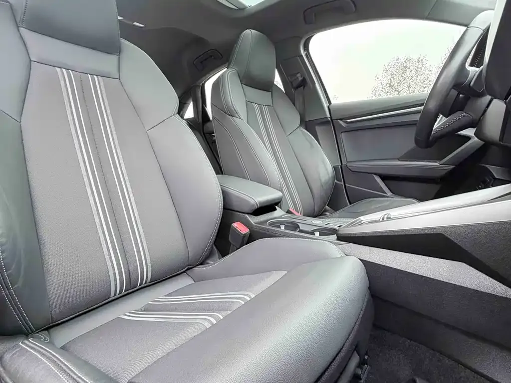Audi A3 2023 из CN, фото 6