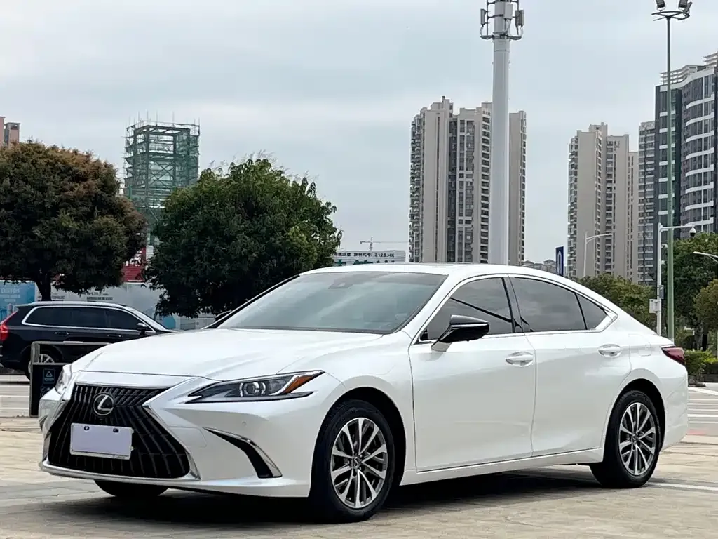 Lexus ES 2022 из CN, фото 1
